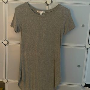 URBAN HERITAGE Long T-Shirt in GREY